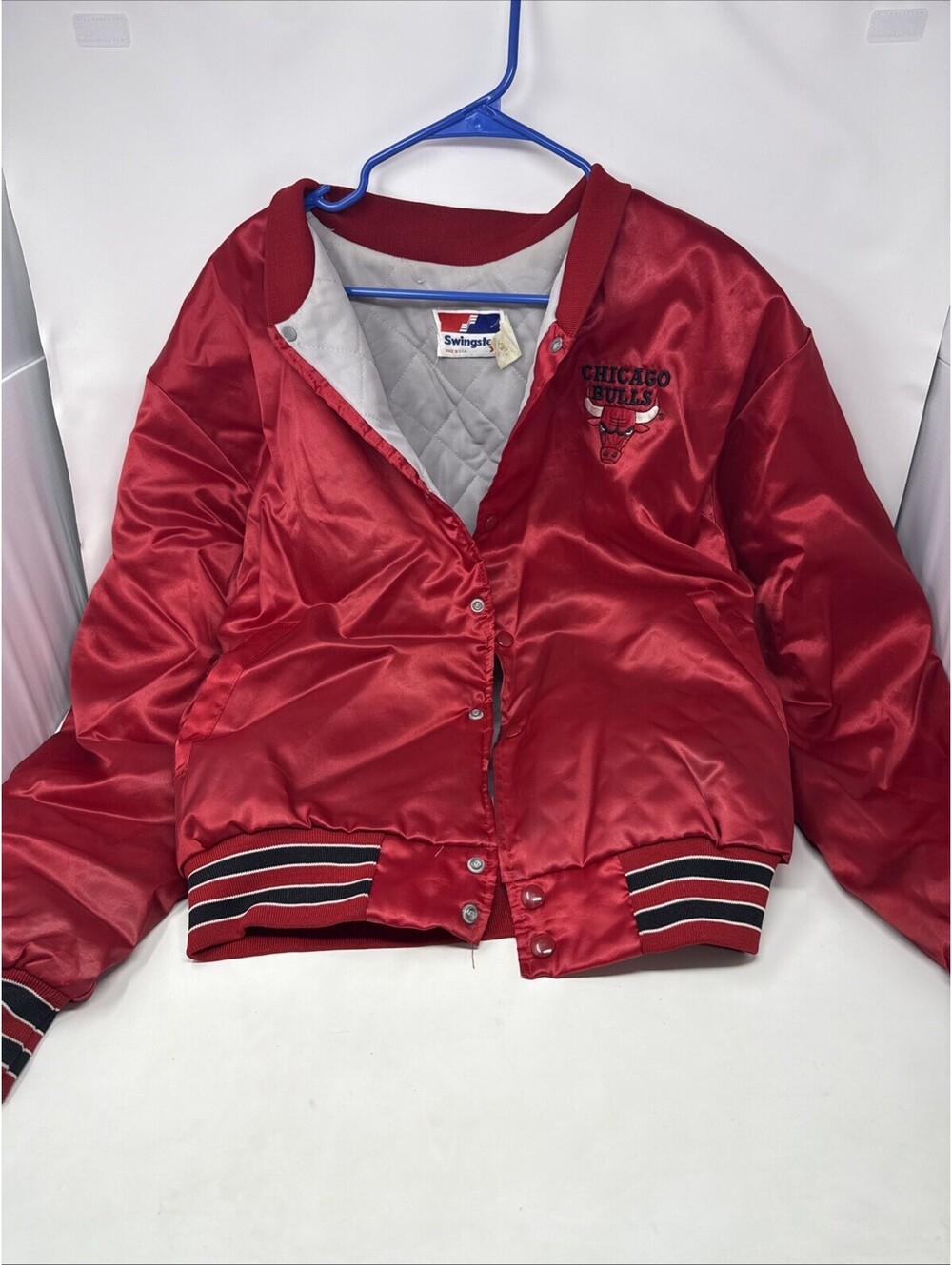Vintage 80s Swingster Chicago Bulls Mens XL Red Satin Bomber Jacket NBA Retro